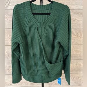 NWT 🎉 Cupshe Round Neck Cutout Sweater